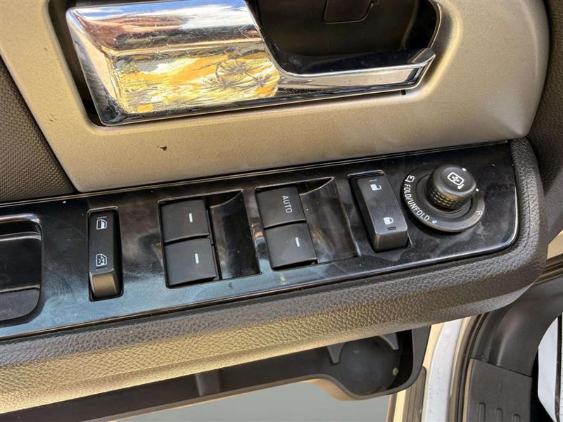 2012 Ford Expedition EL Limited photo 8
