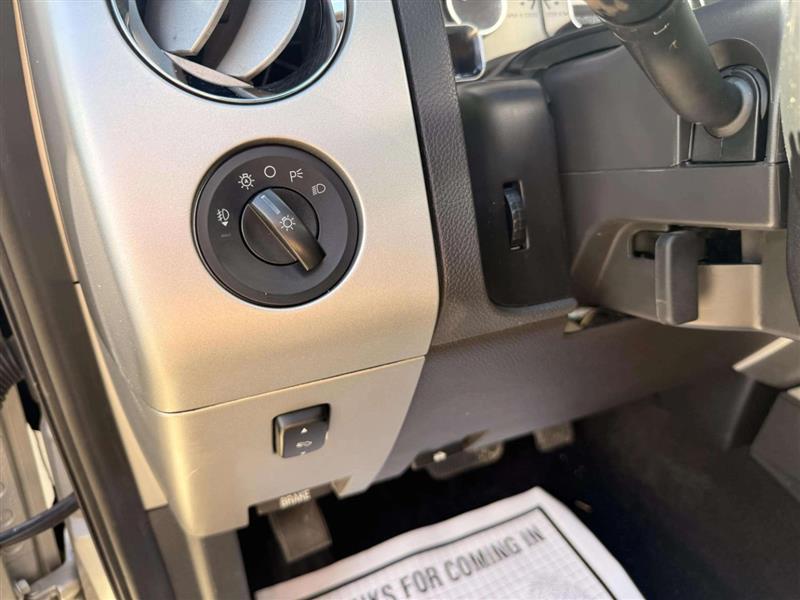 2012 Ford Expedition EL Limited photo 13
