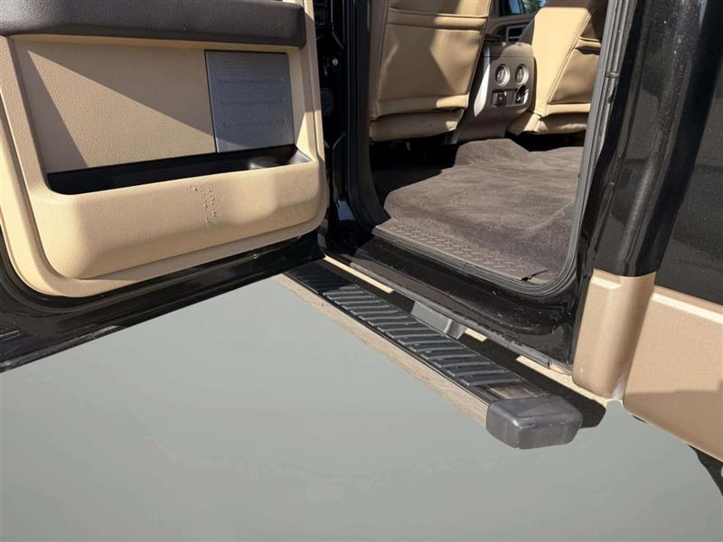 2013 Ford F-150 Lariat photo 12