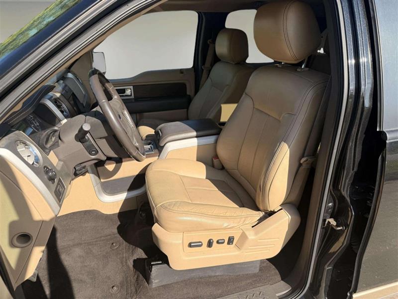 2013 Ford F-150 Lariat photo 20