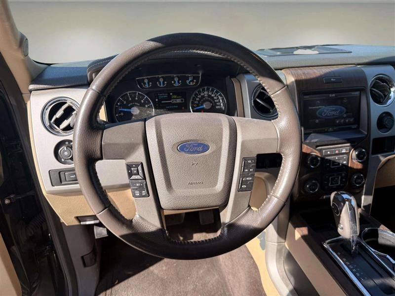 2013 Ford F-150 Lariat photo 24