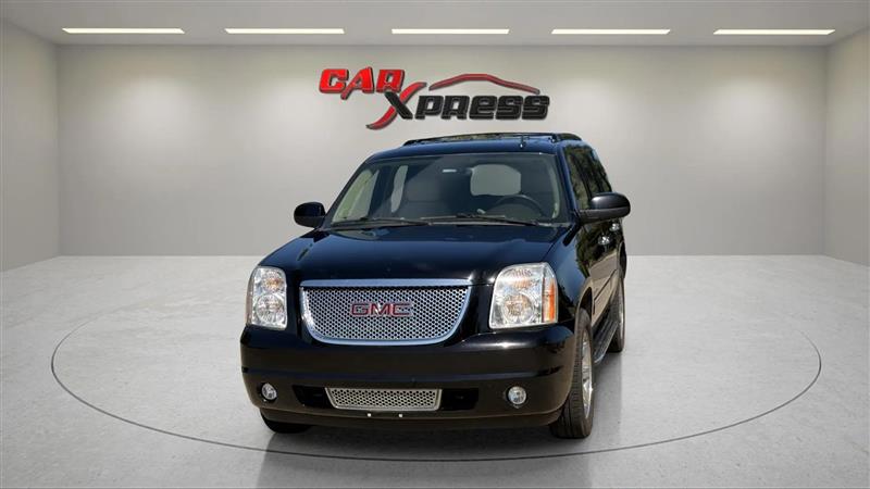 2012 Gmc Yukon Denali photo 2