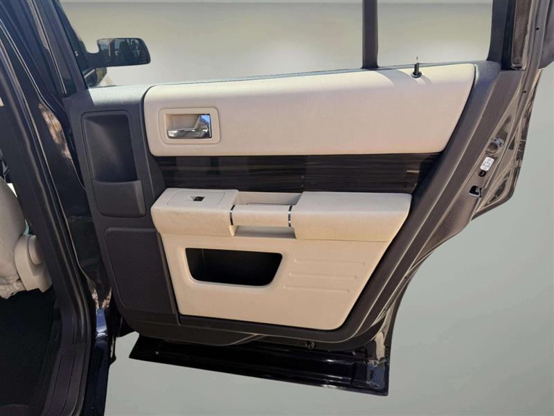2015 Ford Flex SEL photo 16