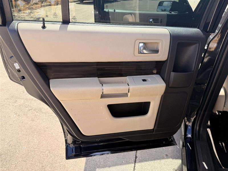 2015 Ford Flex SEL photo 12
