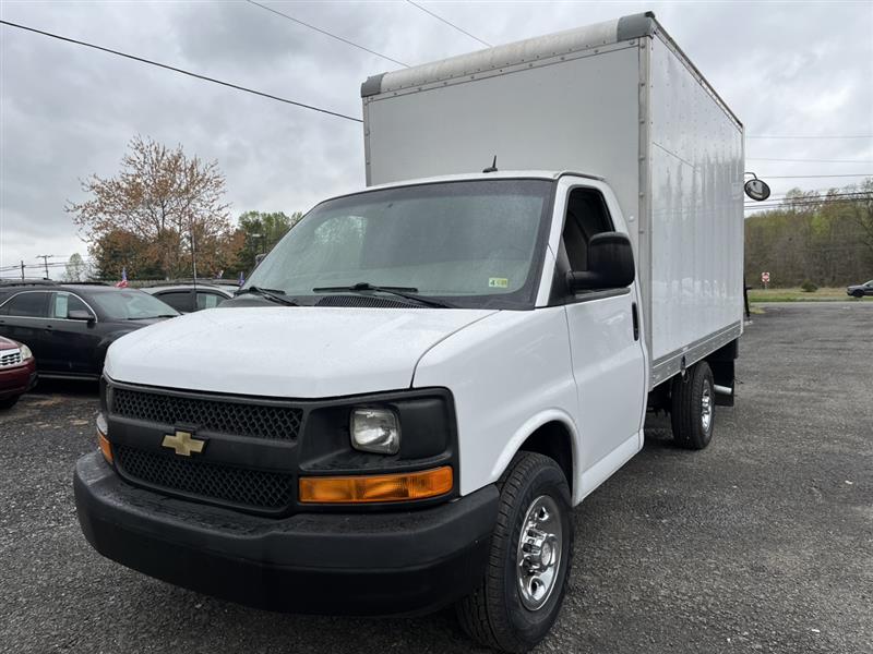2015 CHEVROLET EXPRESS COMMERCIAL CUTAWAY G3500 BOX TRUCK WITH POWER TAIL LIFT PLATFORM
