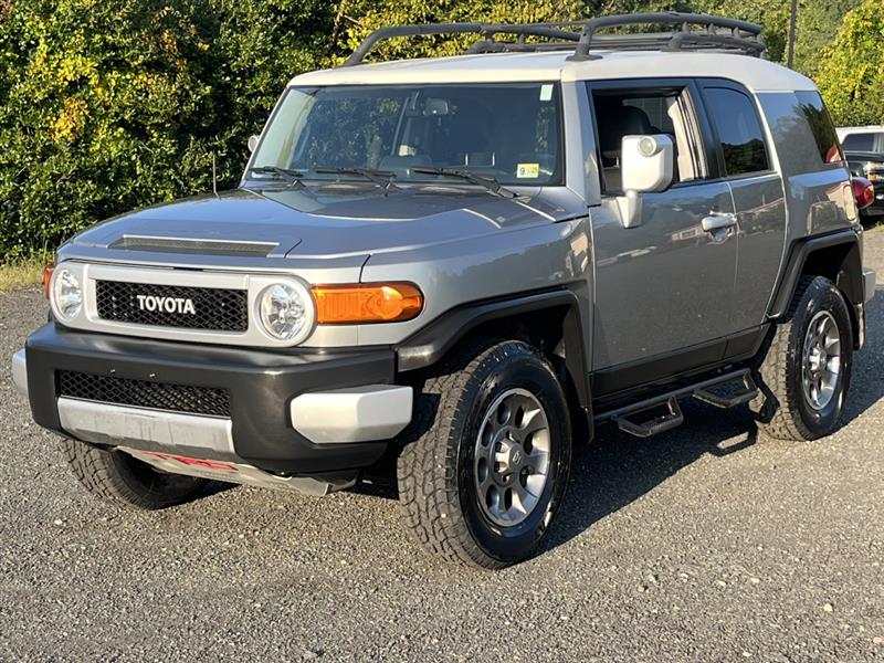 2012 TOYOTA FJ CRUISER 