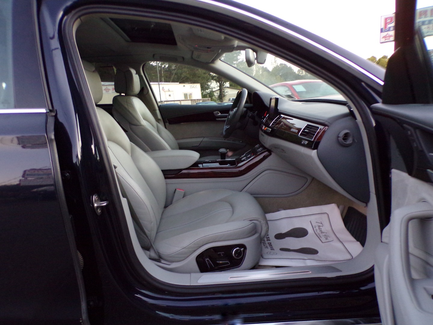 2013 Audi A8 L photo 17