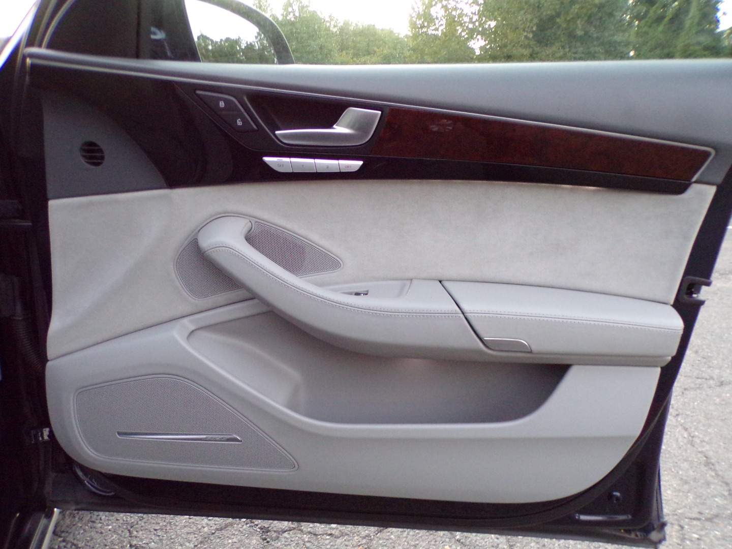 2013 Audi A8 L photo 20