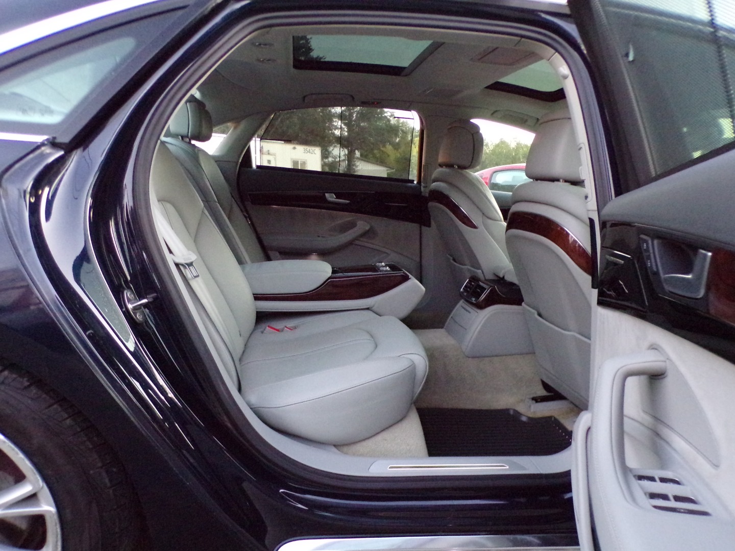 2013 Audi A8 L photo 21