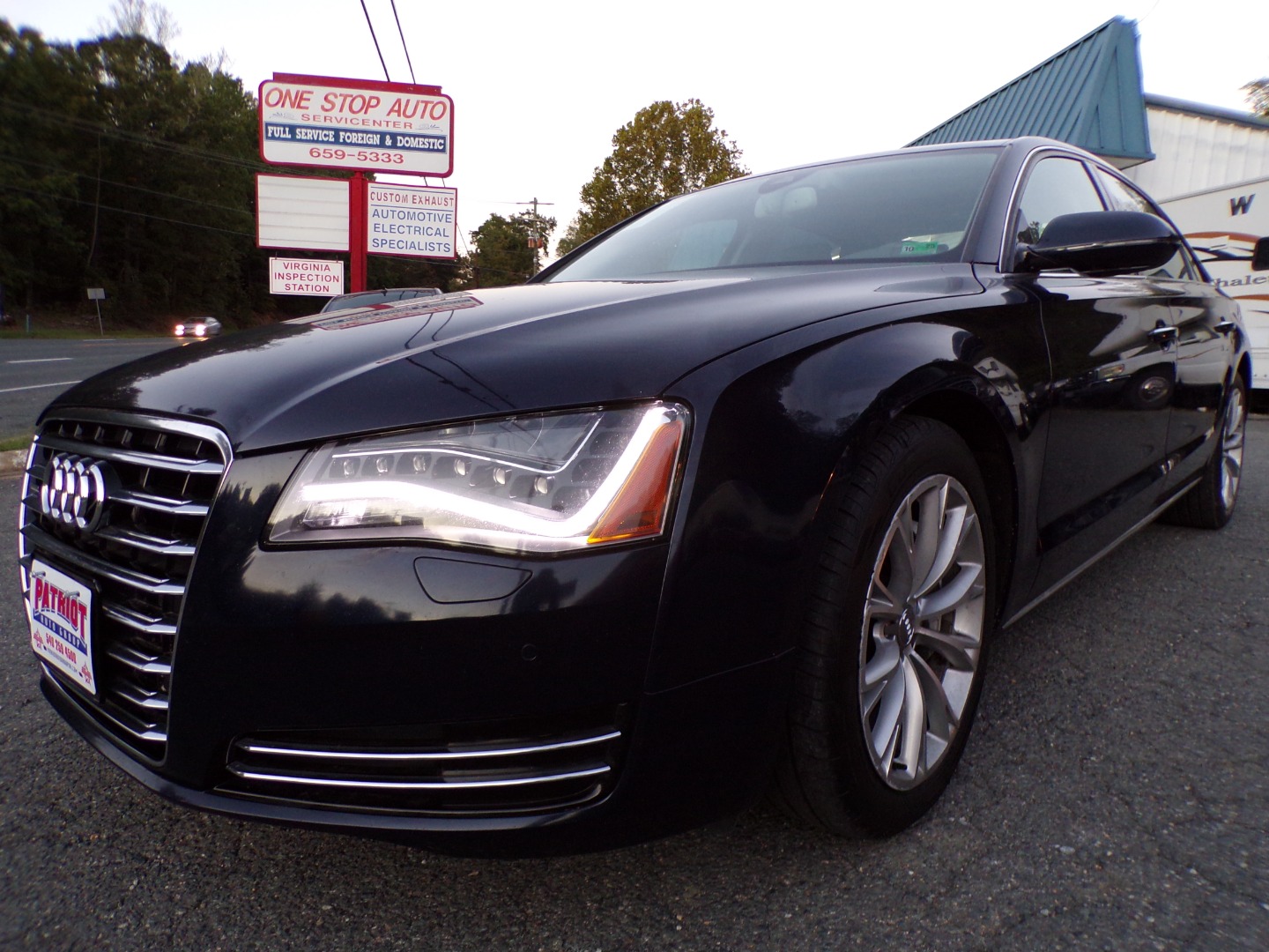 2013 Audi A8 L photo 3