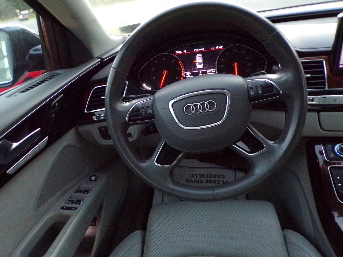 2013 Audi A8 L photo 30