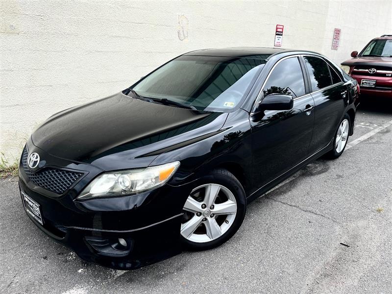 2011 TOYOTA CAMRY  SE