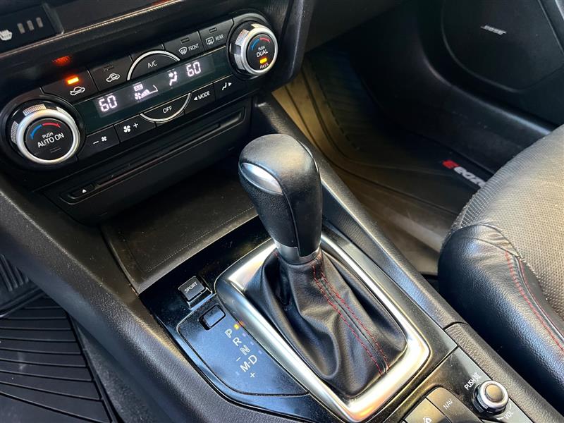 2015 Mazda Mazda3 Grand Touring photo 12