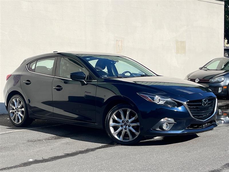 2015 Mazda Mazda3 Grand Touring photo 3