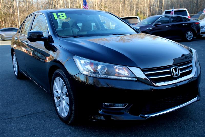2013 HONDA ACCORD SDN EX-L WITH NAVIGATION SYSTEM & SUNROOF