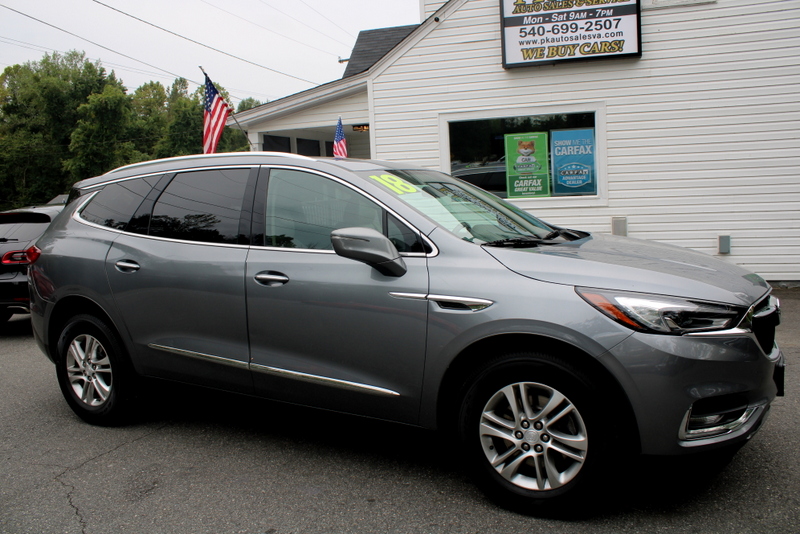 2018 Buick Enclave Essence photo 2