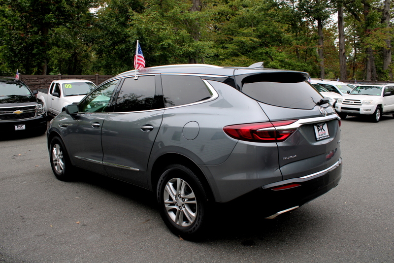 2018 Buick Enclave Essence photo 4