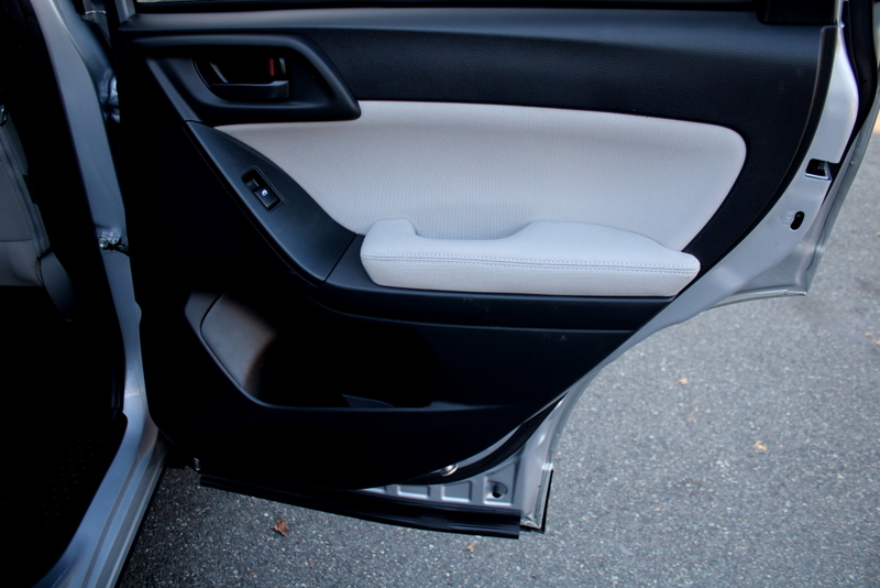 2014 Subaru Forester 2.5i Premium photo 15