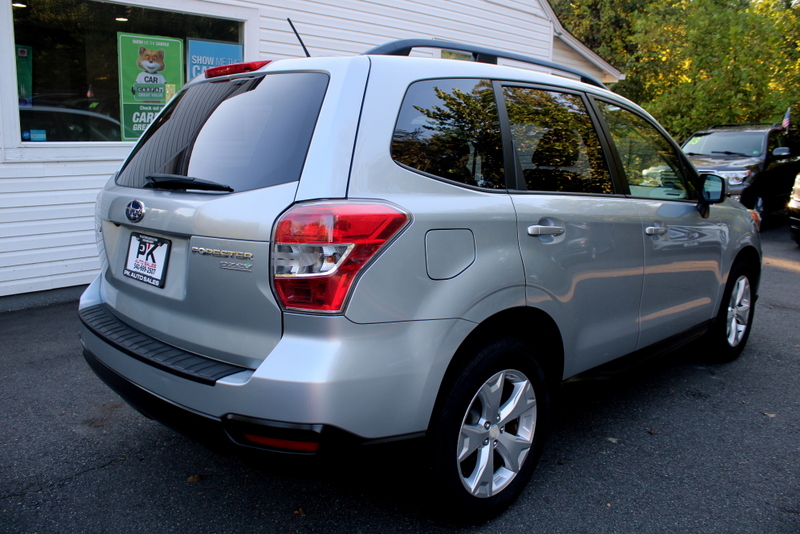 2014 Subaru Forester 2.5i Premium photo 8