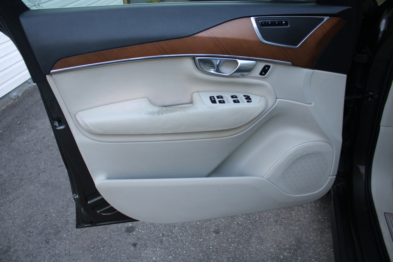 2018 Volvo XC90 Inscription photo 11