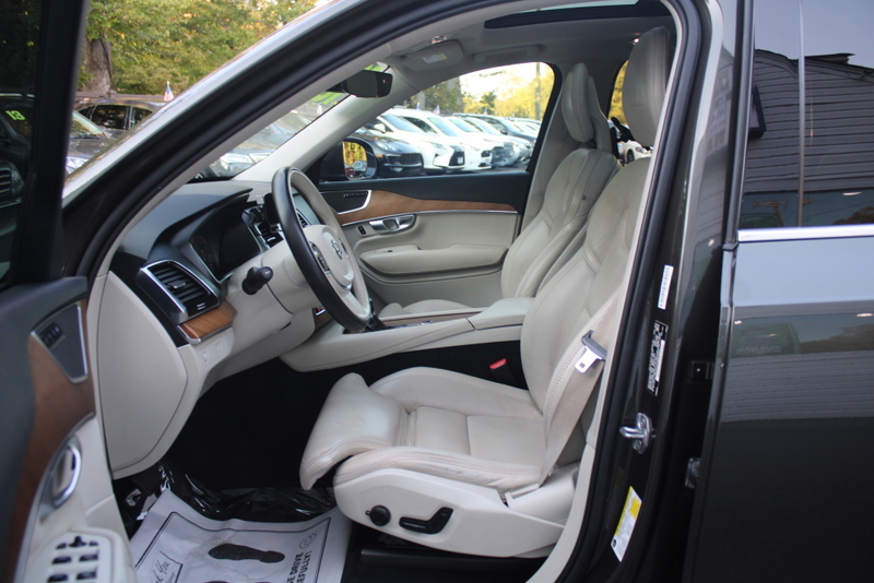 2018 Volvo XC90 Inscription photo 12