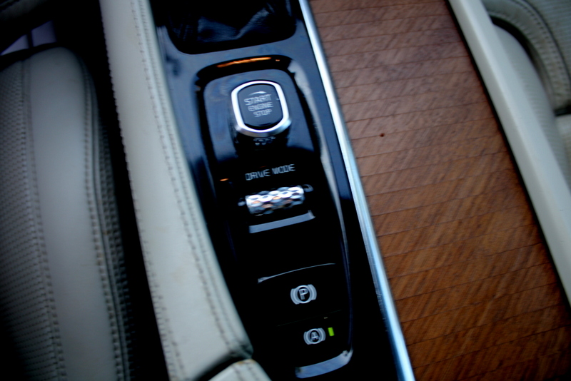 2018 Volvo XC90 Inscription photo 24