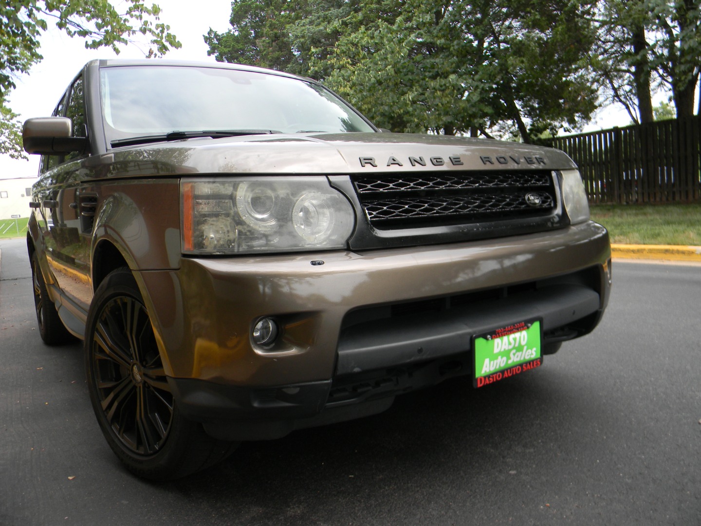 2011 Land Rover Range Rover Sport SC photo 2