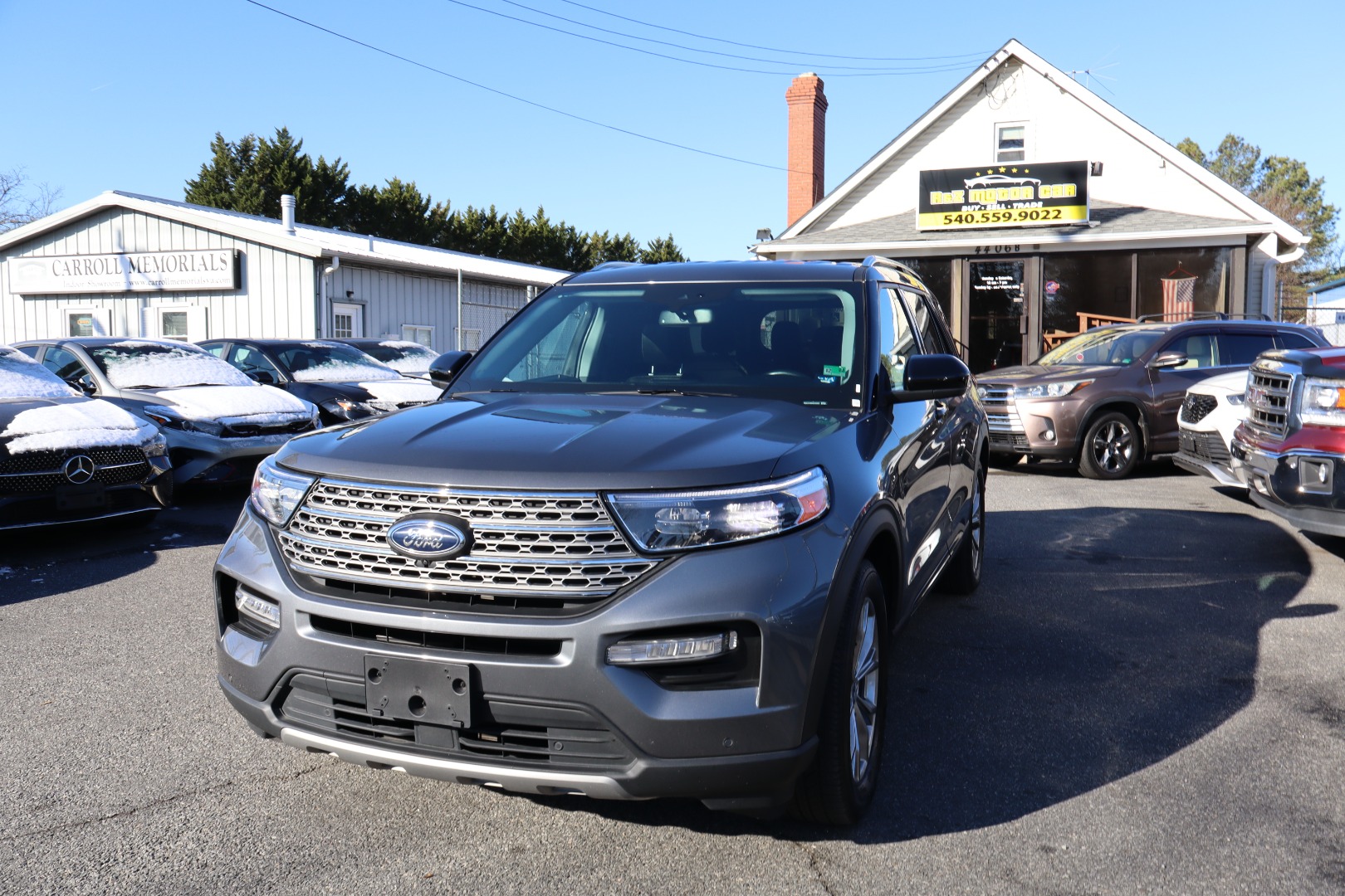 2024 Ford Explorer Limited's photo