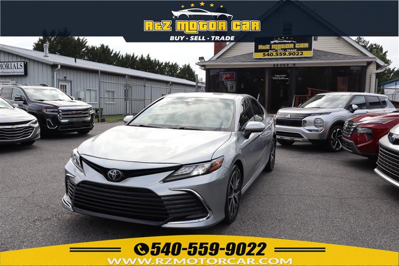 2022 TOYOTA CAMRY XLE