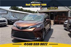2024 TOYOTA SIENNA XLE
