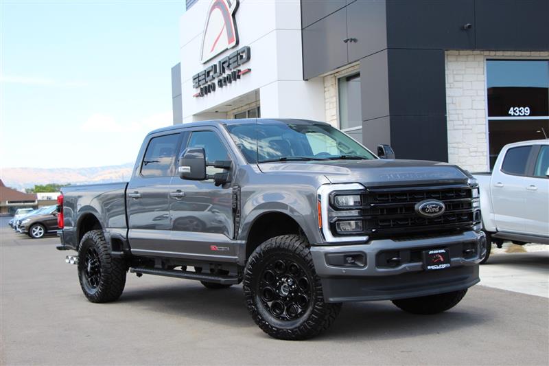 2023 FORD SUPER DUTY F-350 SRW LARIAT