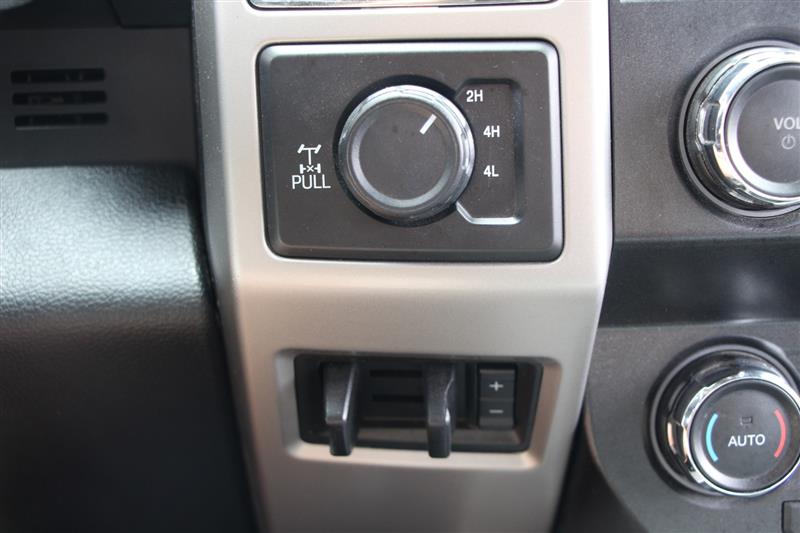 2019 Ford F-350 Lariat photo 17