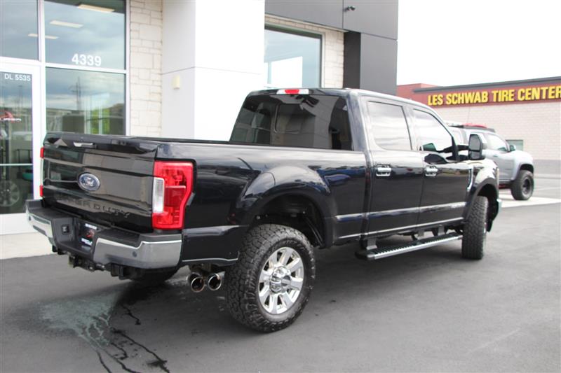 2019 Ford F-350 Lariat photo 5