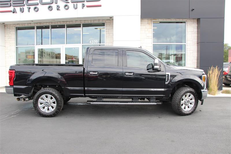 2019 Ford F-350 Lariat photo 6