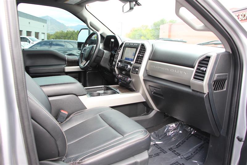 2020 Ford F-350 Lariat photo 10