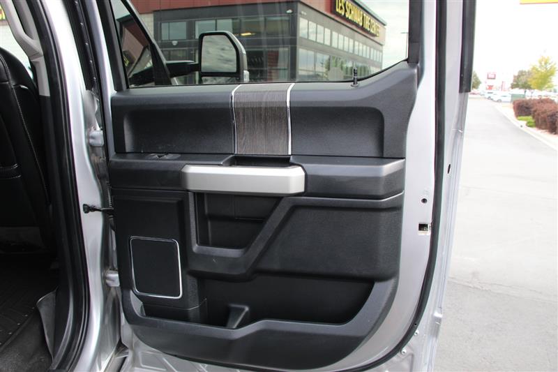 2020 Ford F-350 Lariat photo 14
