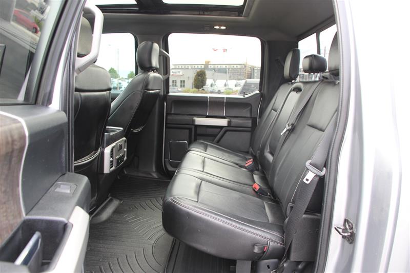 2020 Ford F-350 Lariat photo 21