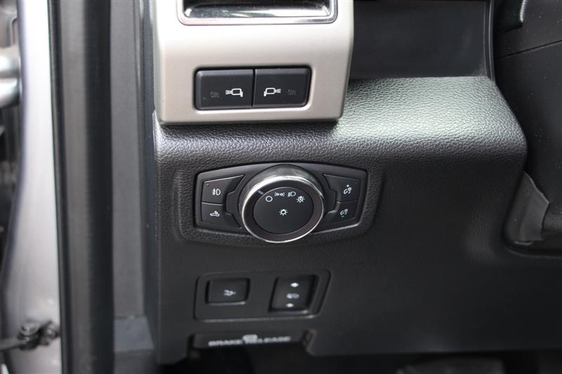 2020 Ford F-350 Lariat photo 27