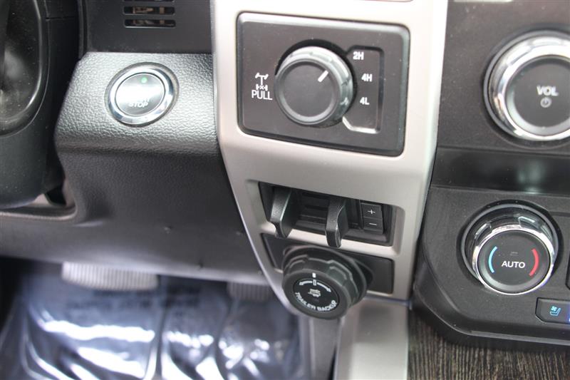 2020 Ford F-350 Lariat photo 29