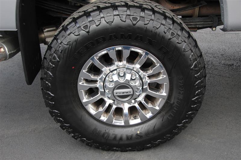 2020 Ford F-350 Lariat photo 36
