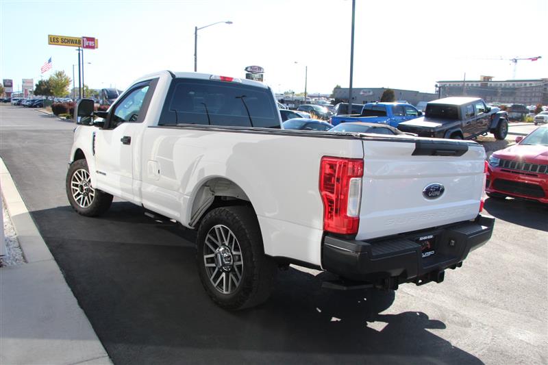 2017 Ford F-250 XL photo 4
