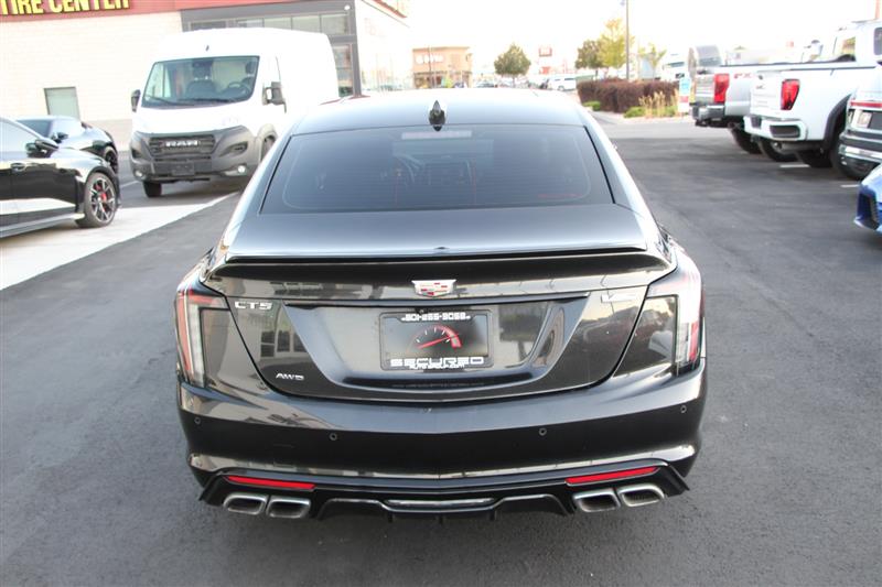 2024 Cadillac CT5 V photo 8
