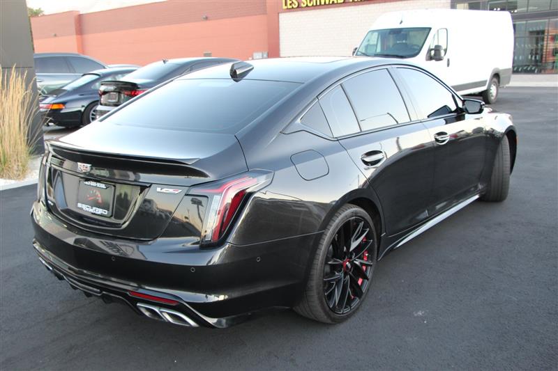 2024 Cadillac CT5 V photo 9