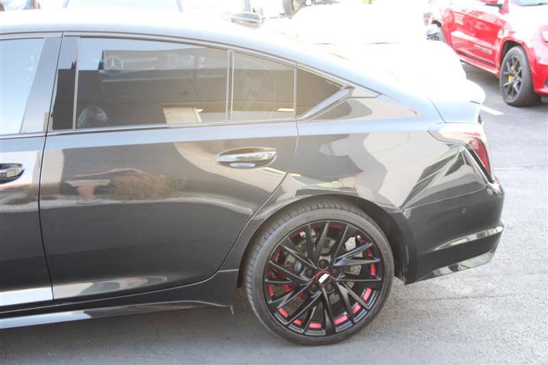 2024 Cadillac CT5 V photo 6