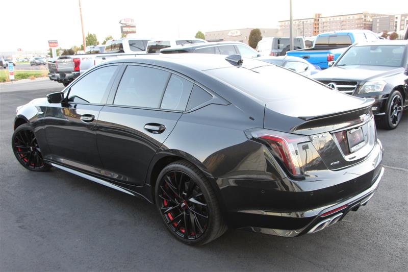 2024 Cadillac CT5 V photo 7