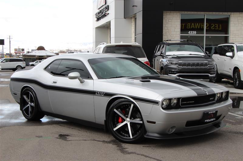 2009 DODGE CHALLENGER SRT8