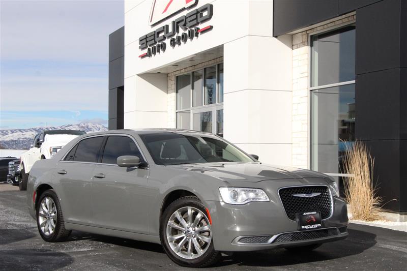 2019 CHRYSLER 300 TOURING