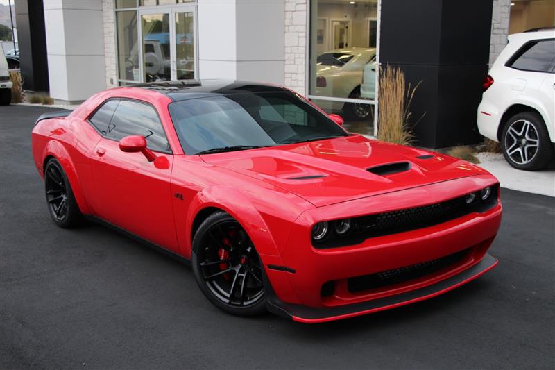 2020 Dodge Challenger R/T Scat Pack Widebody photo 2