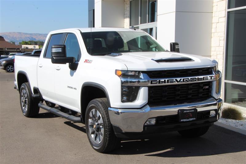 2022 CHEVROLET SILVERADO 3500HD LT