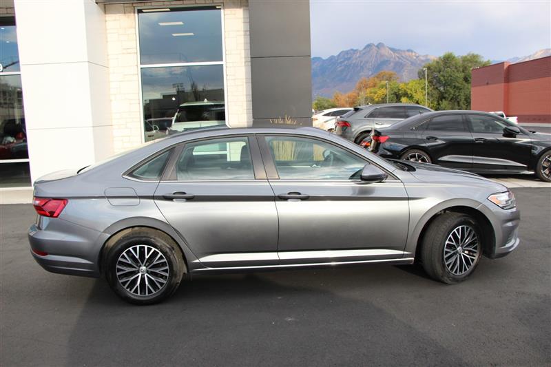 2021 Volkswagen Jetta S R-Line photo 10